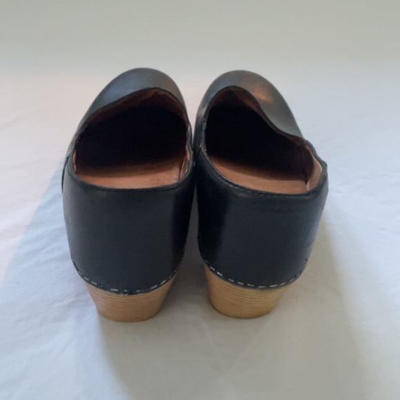 Dansko Black Leather & Wood Clogs - Picture 4 of 5